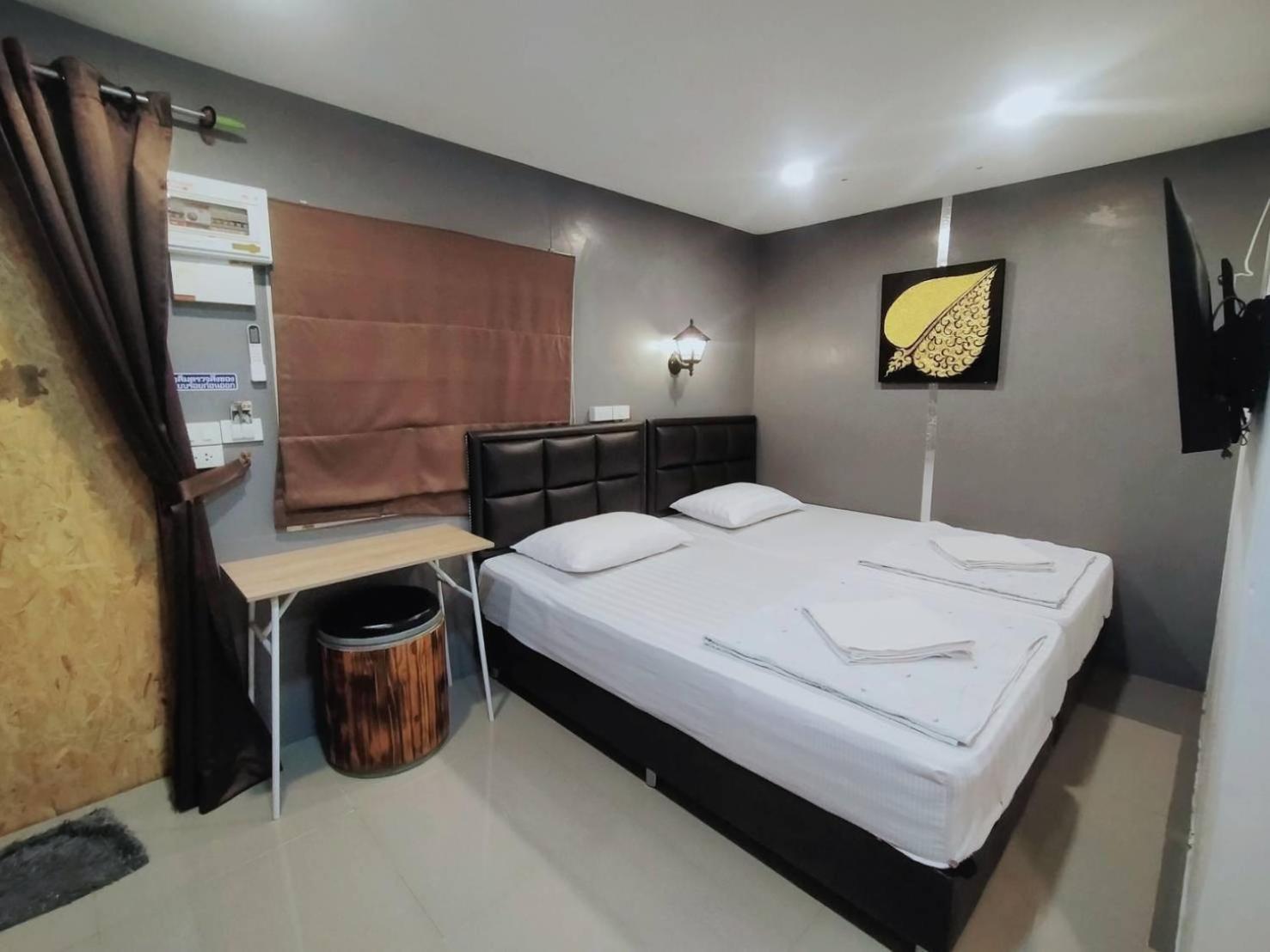 Ruenthip Homestay Bangkok Exterior photo